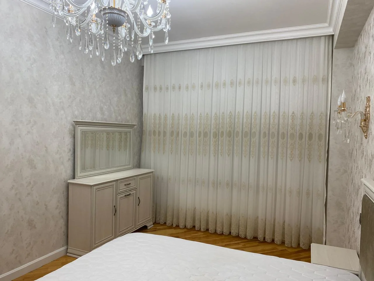Kirayə 3 otaqlı Mənzil 135 m² Xətai r. – şəkil 10