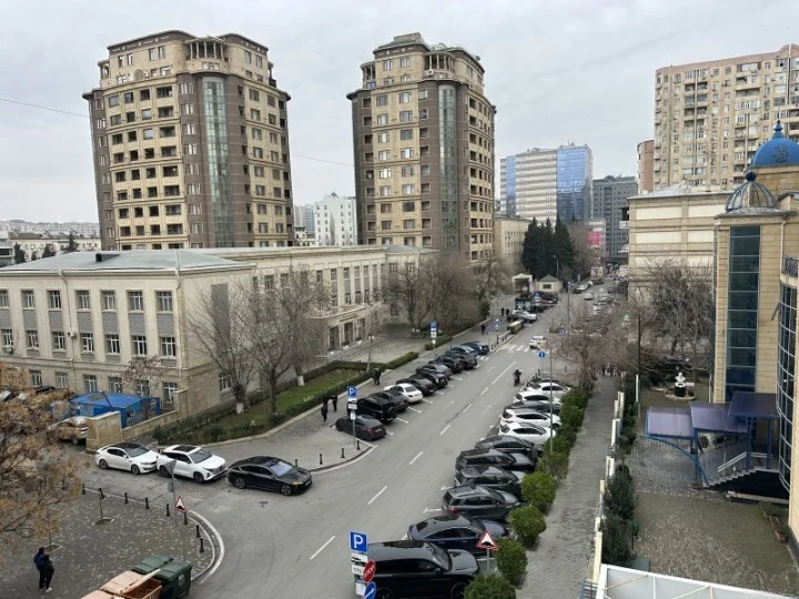 Kirayə 5 otaqlı Ofis 225 m² Yasamal r. Elmlər Akademiyası m. – şəkil 9