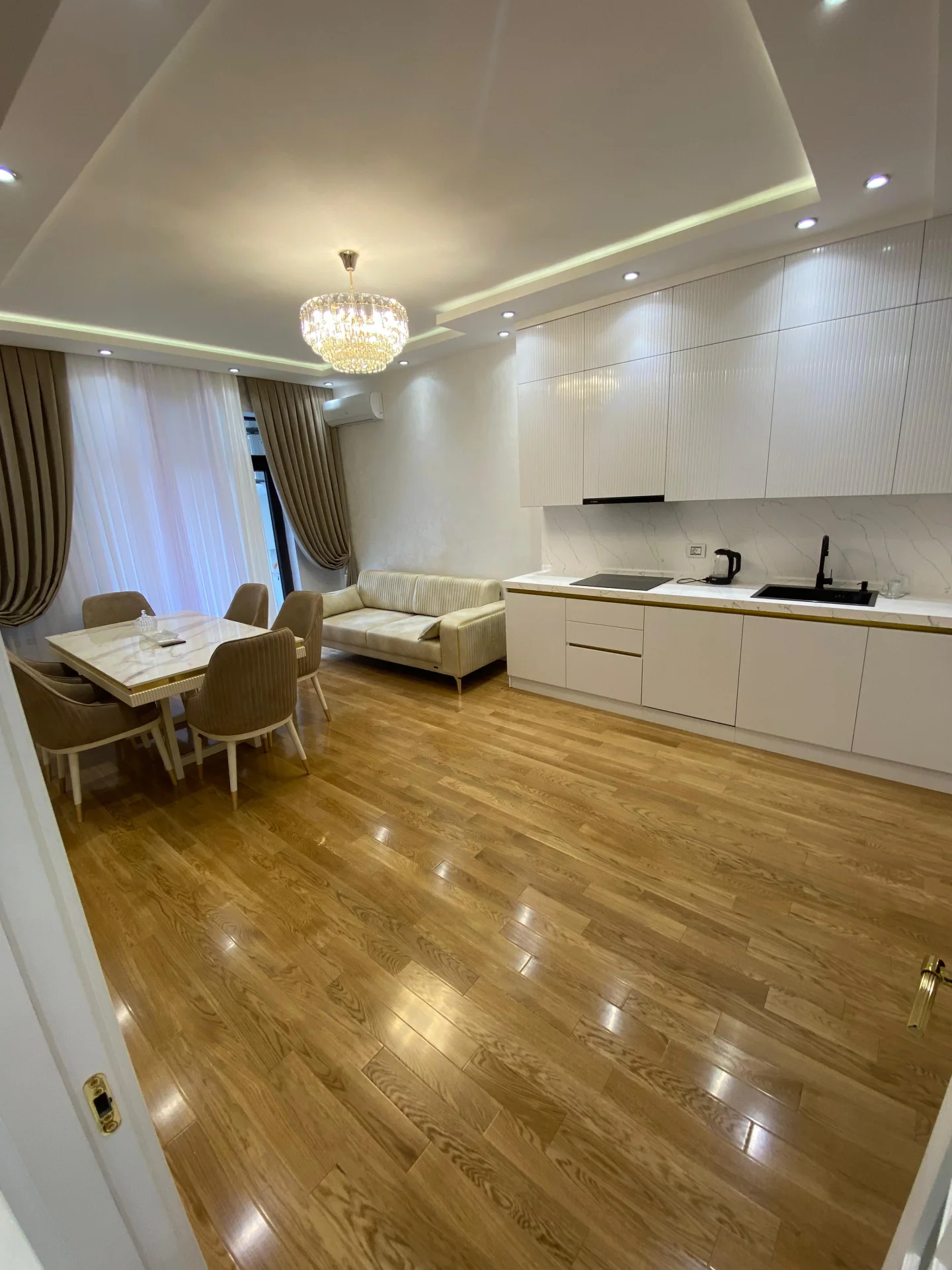Kirayə 2 otaqlı Mənzil 65 m² Nərimanov r. – şəkil 13