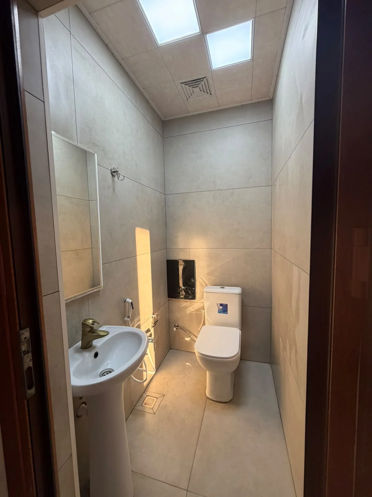 Kirayə 3 otaqlı Mənzil 142 m² Nəsimi r.