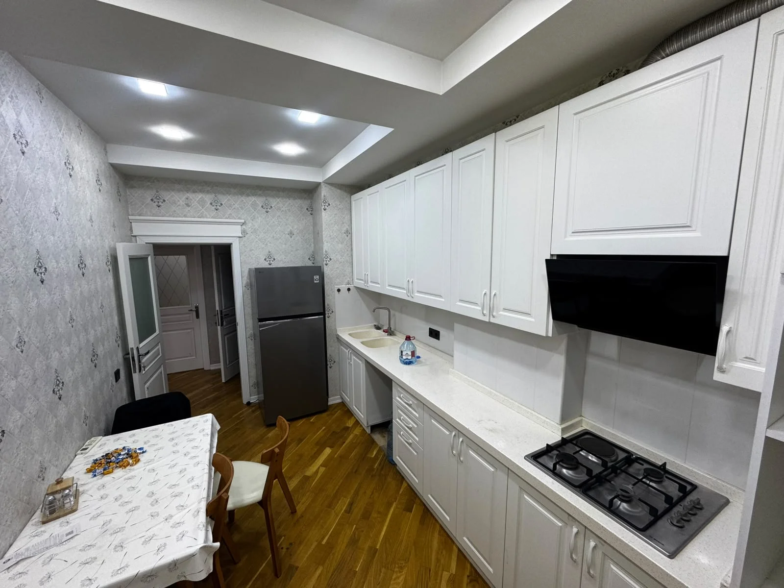 Kirayə 3 otaqlı Mənzil 105 m² Yasamal r. 20 Yanvar m. – şəkil 6