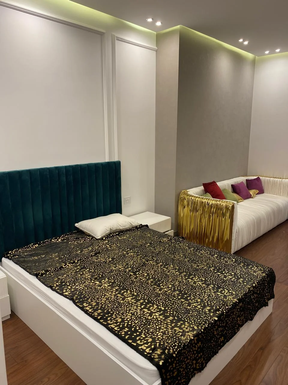 Kirayə 3 otaqlı Mənzil 170 m² Nəsimi r.