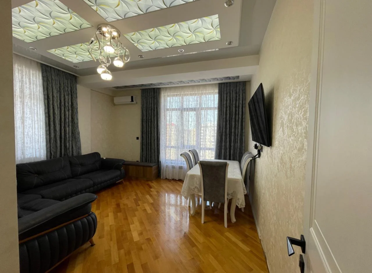 Kirayə 3 otaqlı Mənzil 135 m² Yasamal r. İnşaatçılar m. – şəkil 9