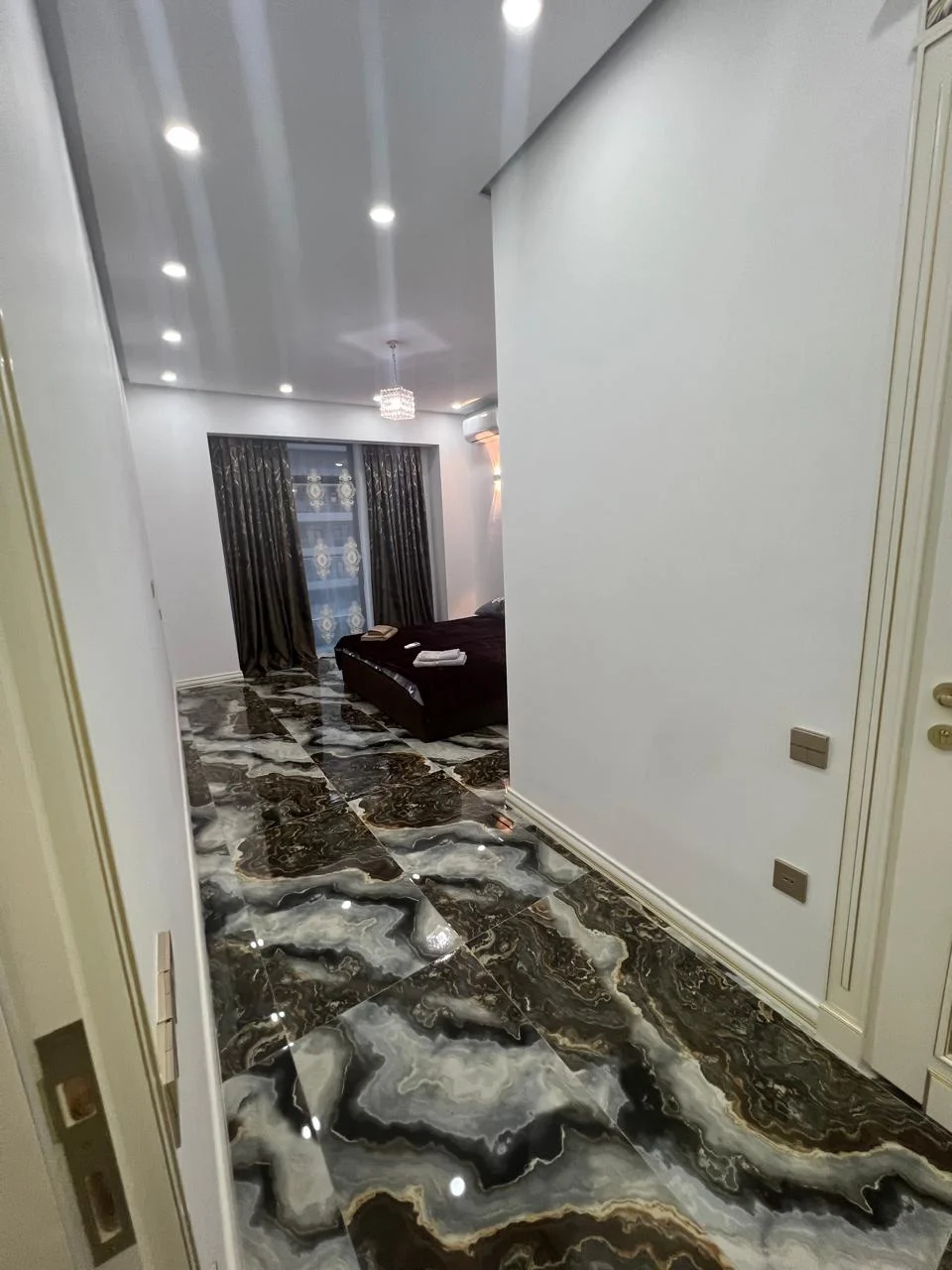 Kirayə 4 otaqlı Mənzil 178 m² Yasamal r. – şəkil 14