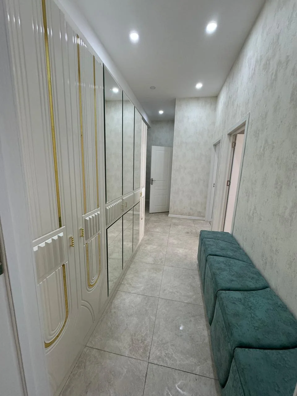Kirayə 2 otaqlı Mənzil 70 m² Nərimanov r.