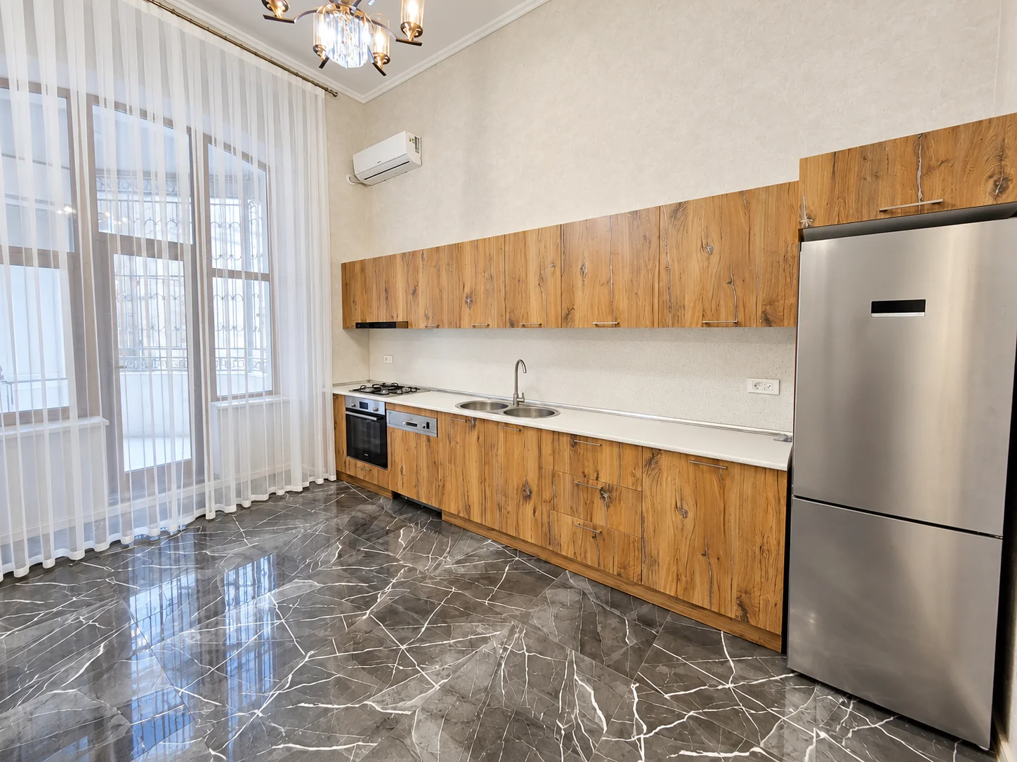 Kirayə 4 otaqlı Mənzil 250 m² Səbail r. Sahil m. – şəkil 8