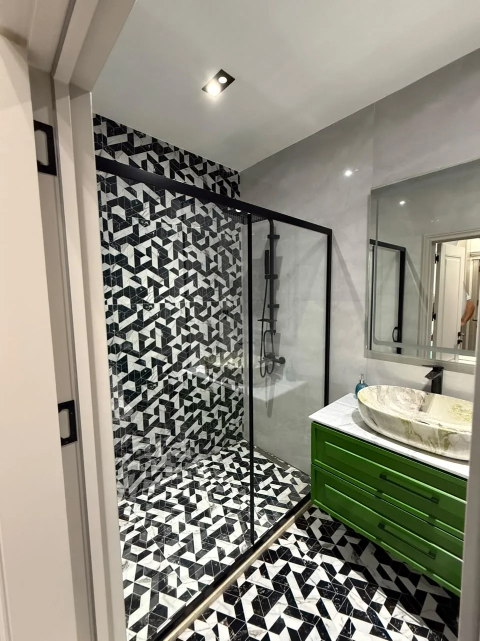 Kirayə 2 otaqlı Mənzil 70 m² Xətai r.