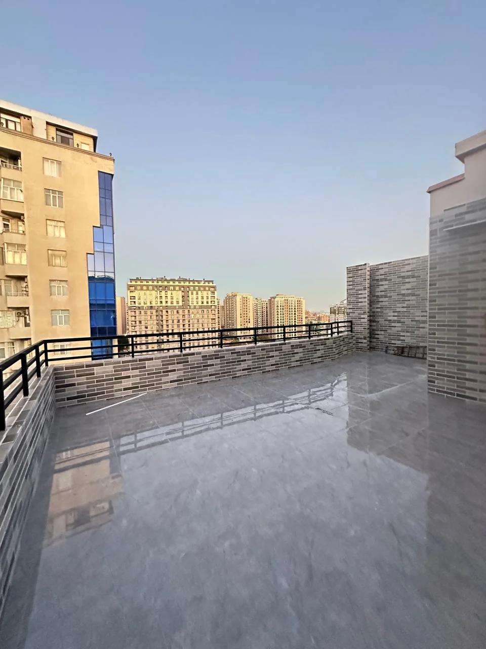 Kirayə 5 otaqlı Mənzil 250 m² Nəsimi r.