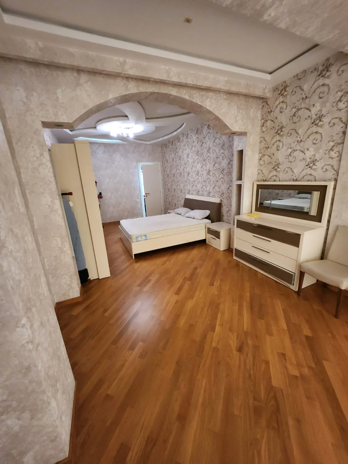 Kirayə 2 otaqlı Mənzil 110 m² Nəsimi r.