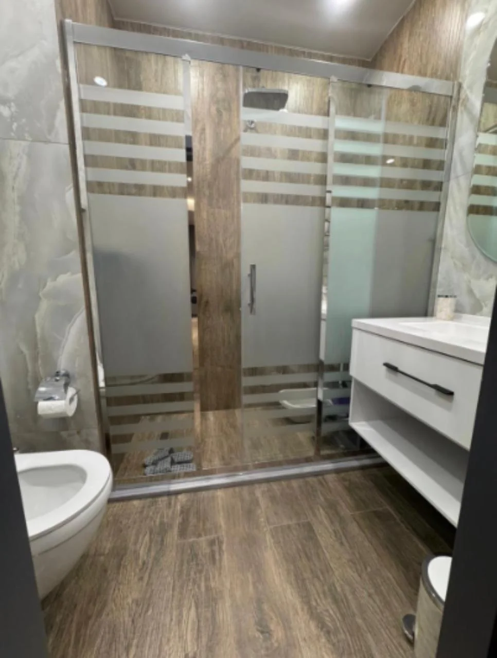 Kirayə 3 otaqlı Mənzil 140 m² Xətai r.