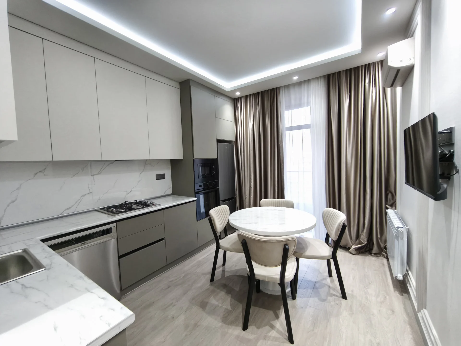 Kirayə 3 otaqlı Mənzil 145 m² Nəsimi r. 8 Noyabr m. – şəkil 8