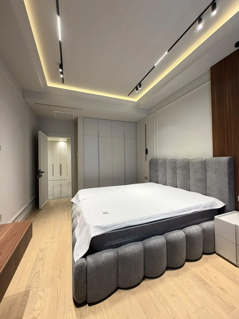 Kirayə 3 otaqlı Mənzil 150 m² Xətai r.