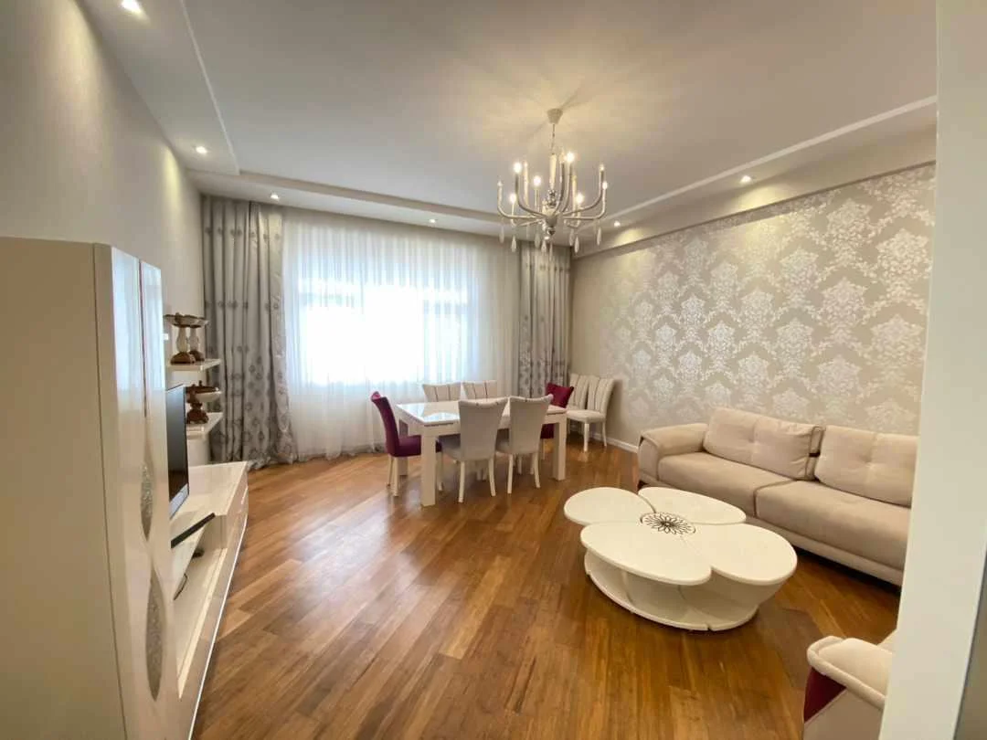 Kirayə 2 otaqlı Mənzil 111 m² Nəsimi r.