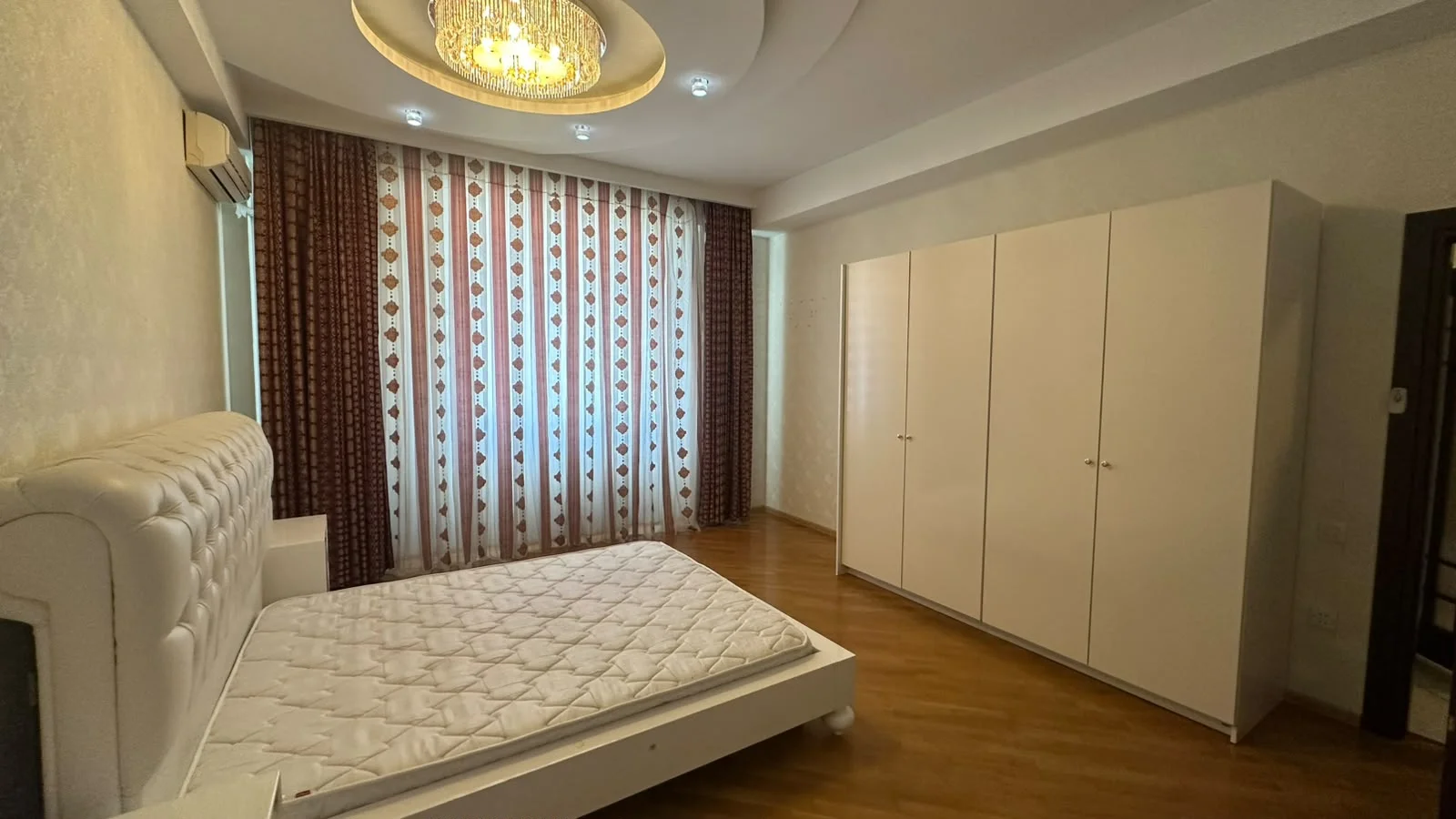 For rent 4-room Apartment 235 m² Nəsimi dist. 28 May metro – şəkil 6