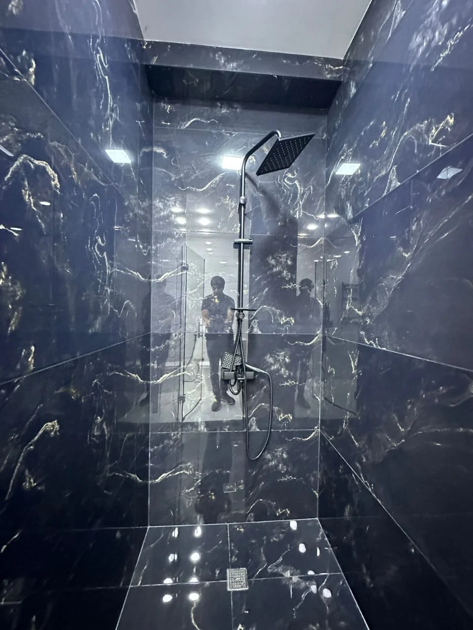 Kirayə 3 otaqlı Mənzil 130 m² Nərimanov r. – şəkil 13
