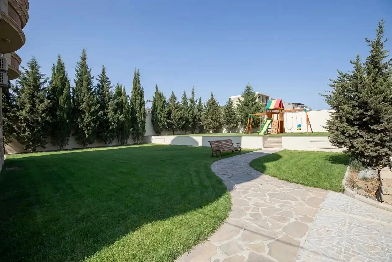 Kirayə 2 otaqlı Həyət evi / Bağ evi 87.4 m² Səbail r. Badamdar q. – şəkil 2