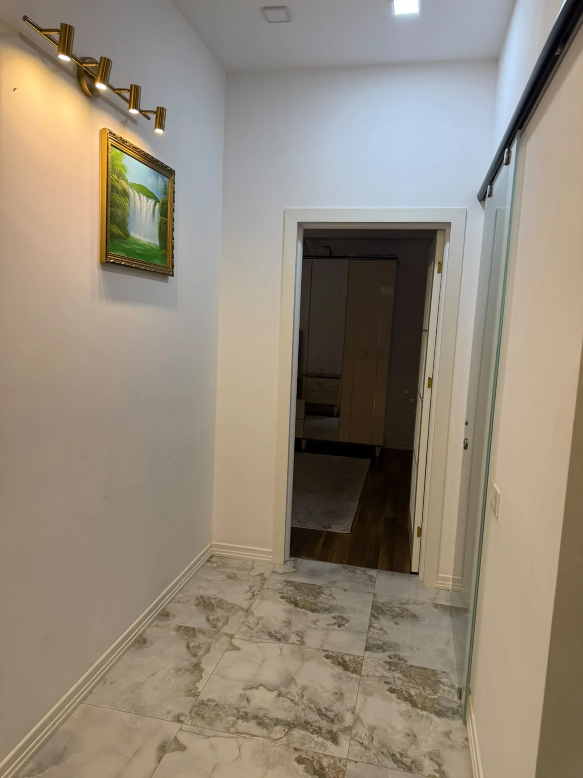 Kirayə 3 otaqlı Mənzil 97 m² Xətai r.