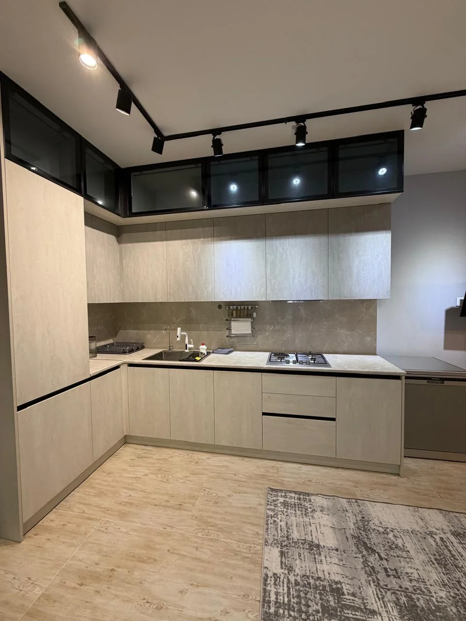Kirayə 3 otaqlı Mənzil 110 m² Xətai r.