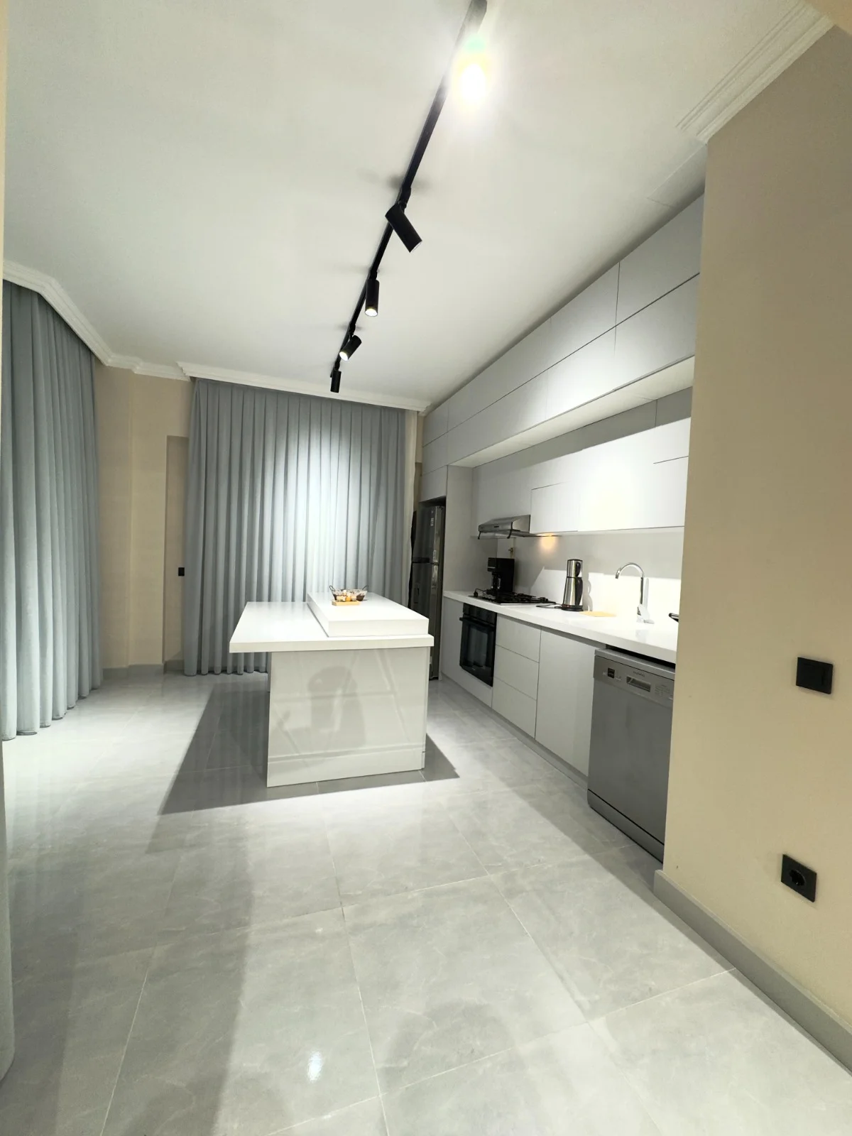 Kirayə 4 otaqlı Mənzil 165 m² Binəqədi r. Avtovağzal m. – şəkil 7