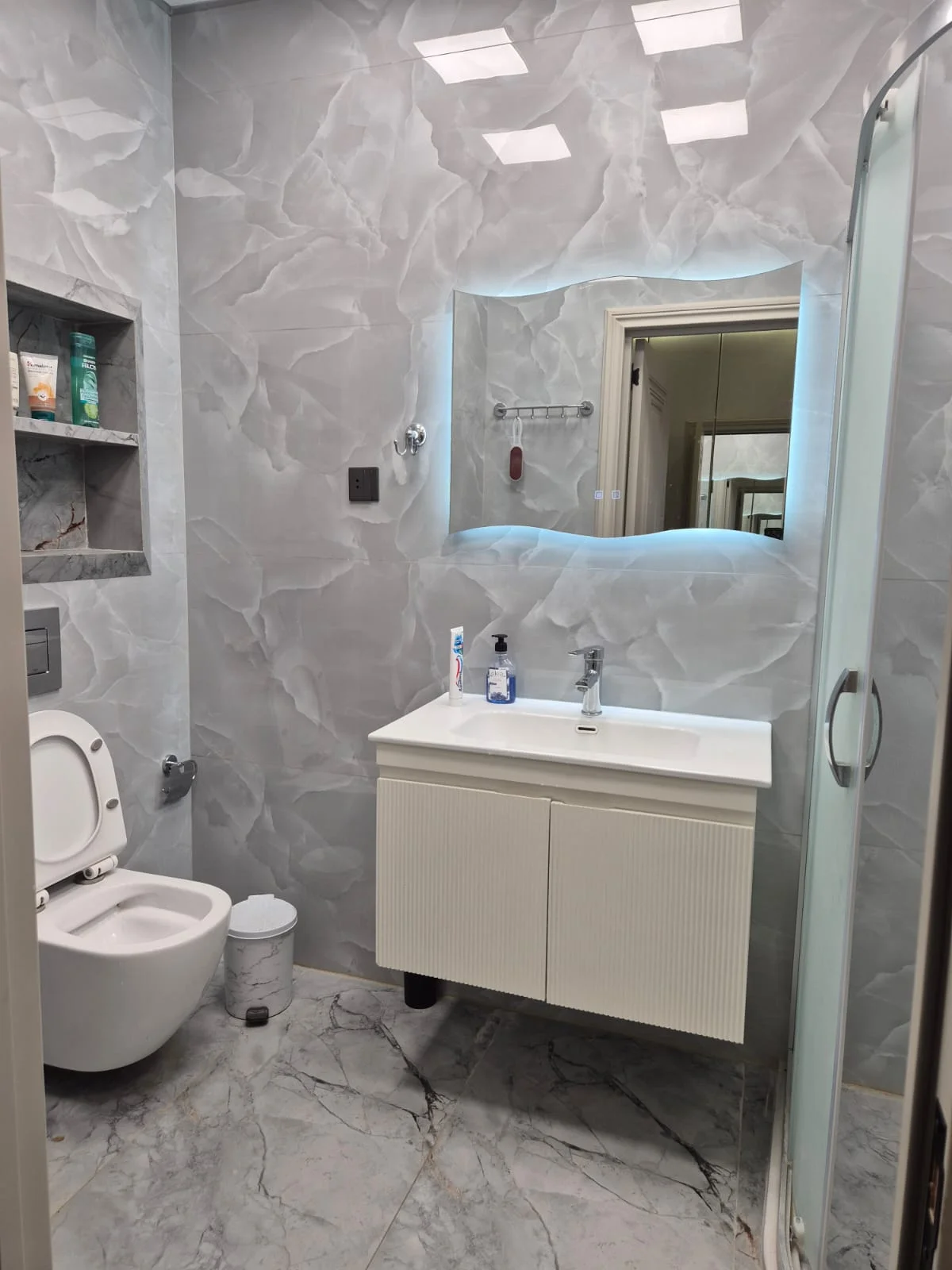Kirayə 2 otaqlı Mənzil 70 m² Nərimanov r.