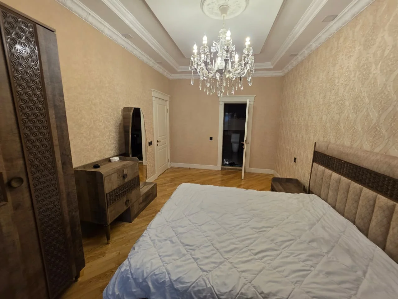 Kirayə 4 otaqlı Mənzil 142 m² Nəsimi r.