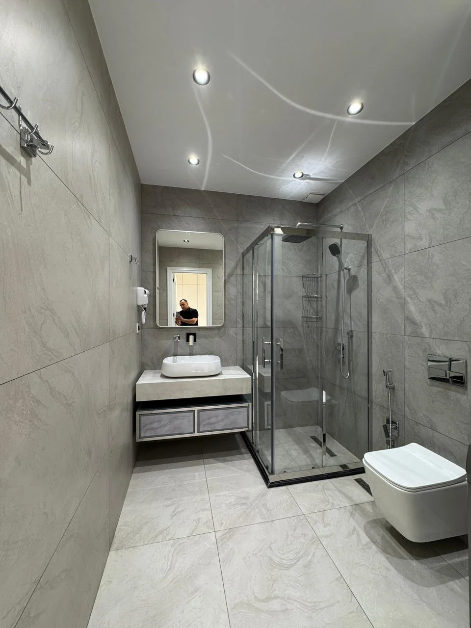 Kirayə 2 otaqlı Mənzil 70 m² Yasamal r. Elmlər Akademiyası m. – şəkil 4