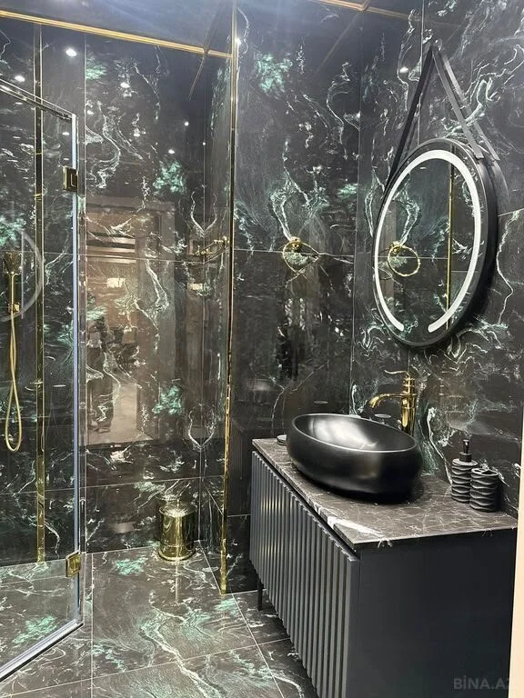 Kirayə 3 otaqlı Mənzil 140 m² Xətai r.