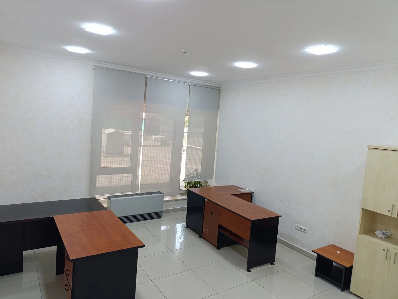 İcarəyə verilir 7 otaqlı ofis 301 m