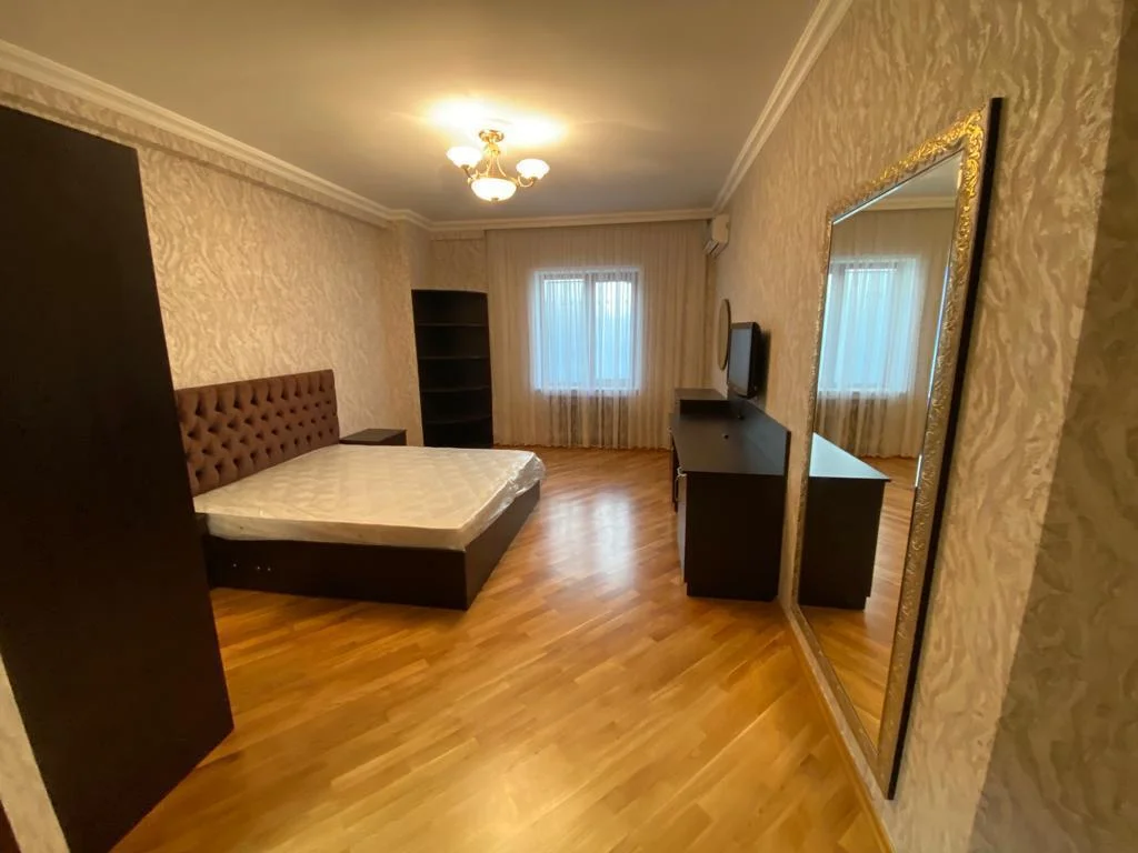 Kirayə 3 otaqlı Mənzil 161 m² Nərimanov r. – şəkil 12