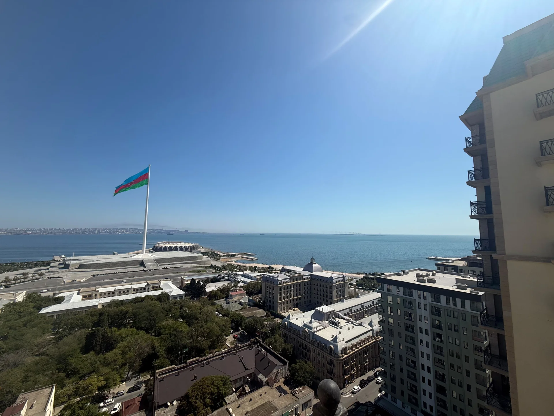 Satılır 4 otaqlı Mənzil 178.1 m² Səbail r.
