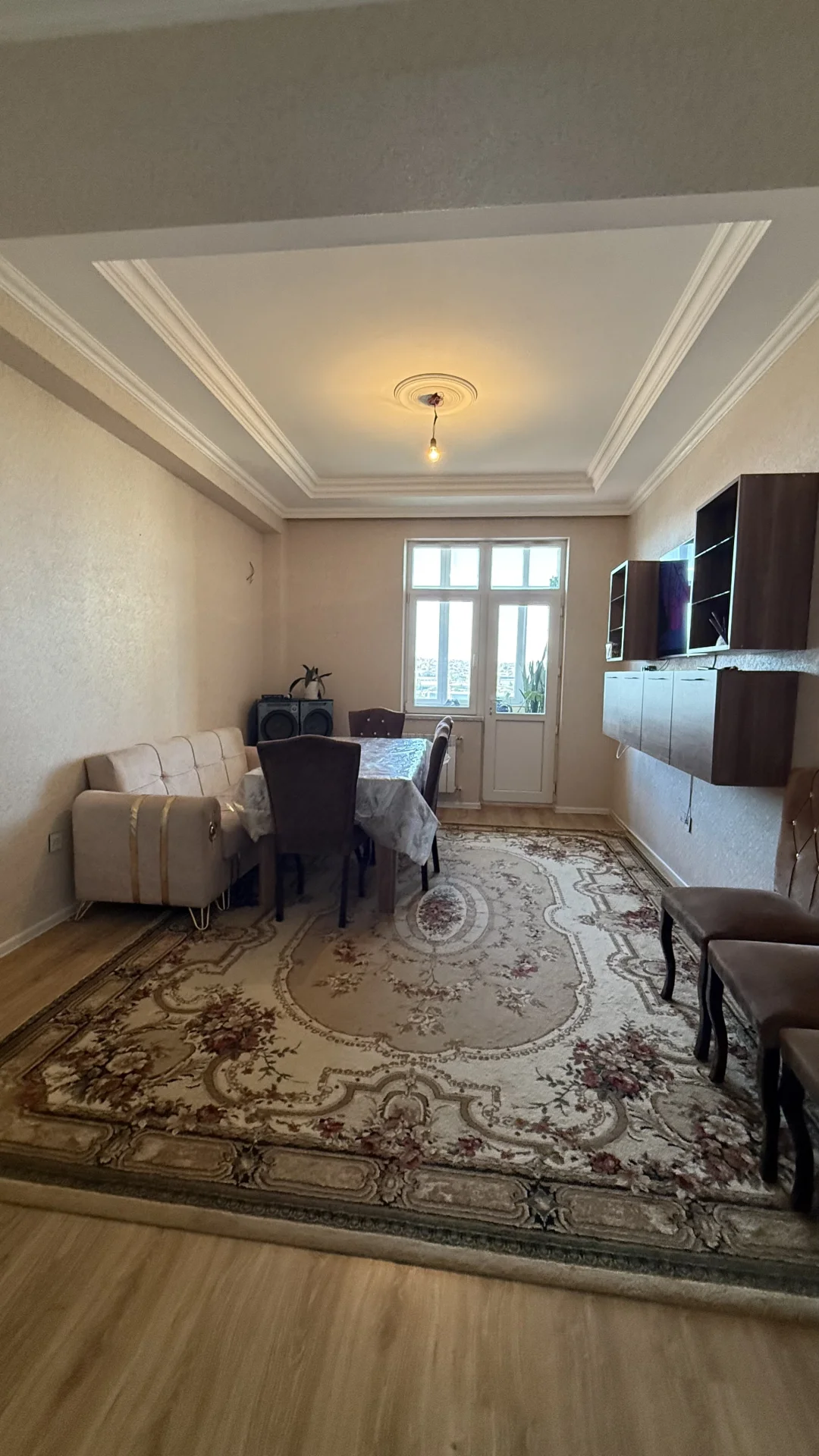 Xırdalan Mərkəzində 126 m² 3 otaqli