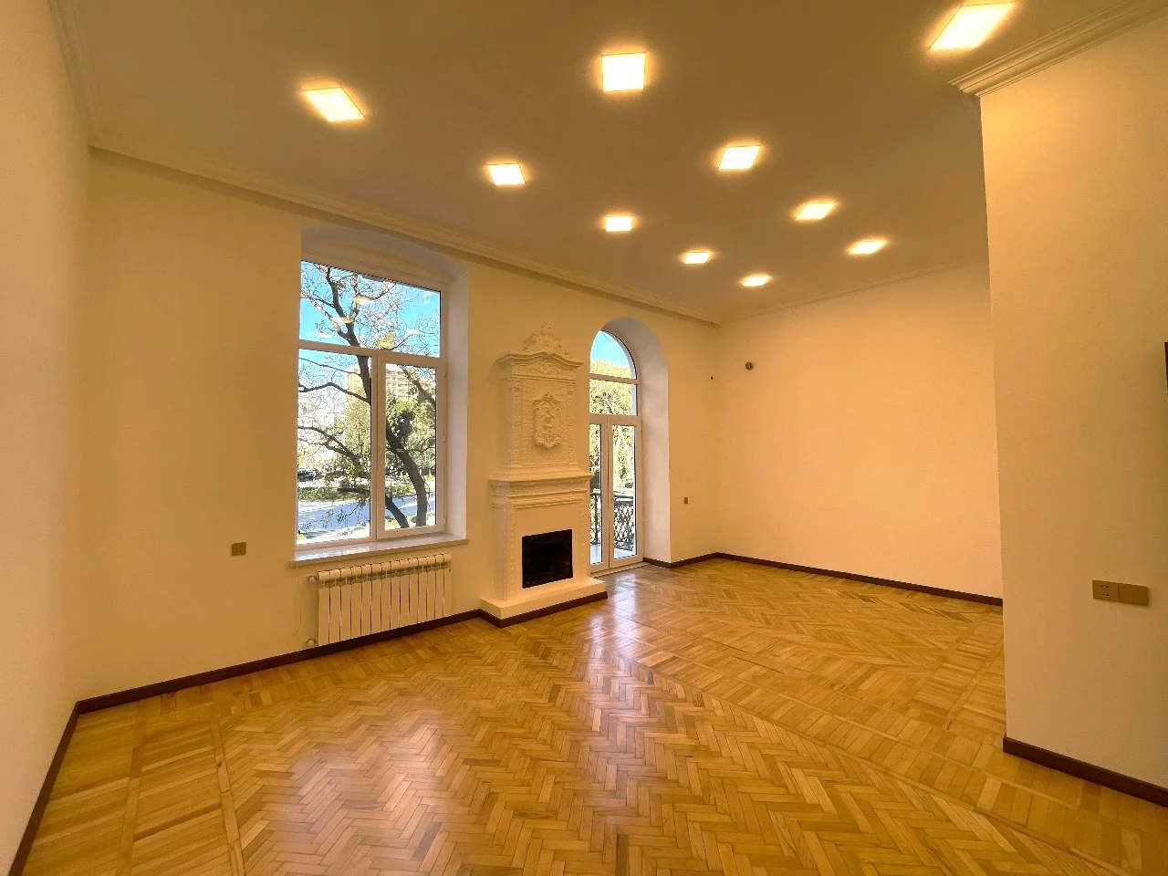 Kirayə 3 otaqlı Ofis 110 m² Nəsimi r.