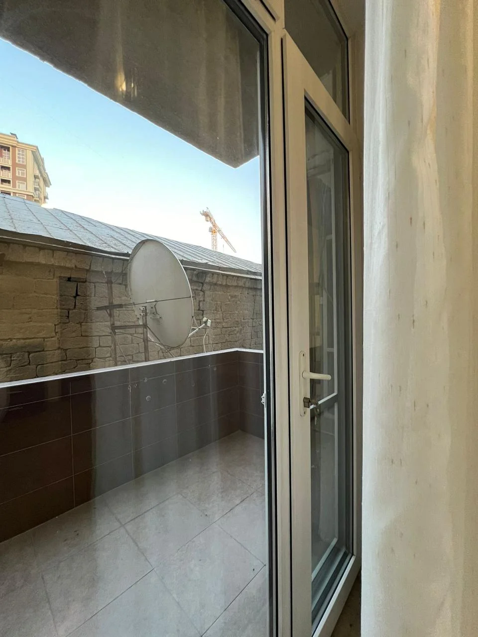 Kirayə 4 otaqlı Mənzil 135 m² Nərimanov r.