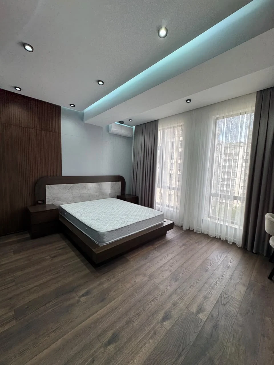Kirayə 3 otaqlı Mənzil 110 m² Nərimanov r.