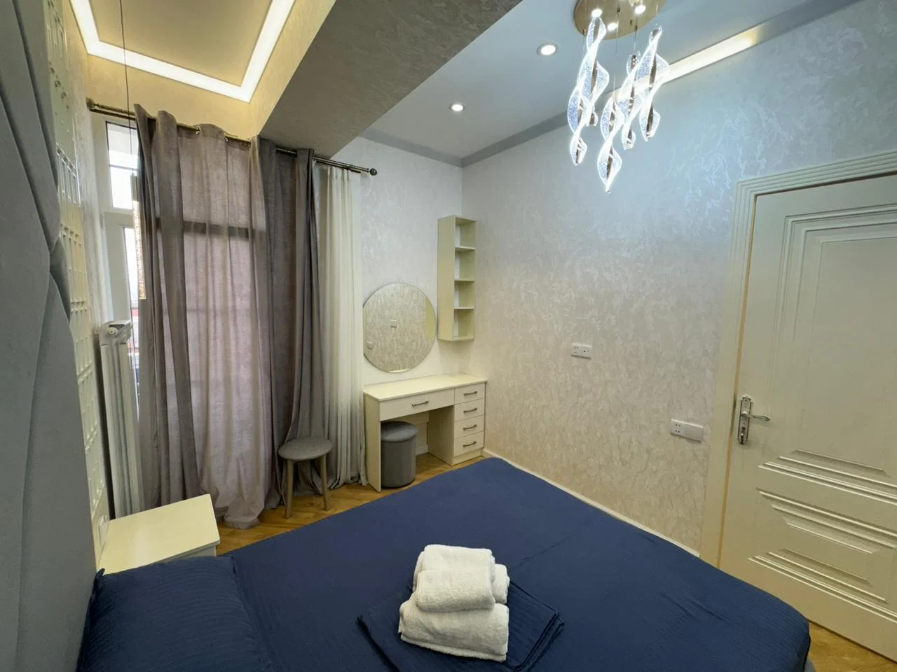 Kirayə 2 otaqlı Mənzil 95 m² Nərimanov r.