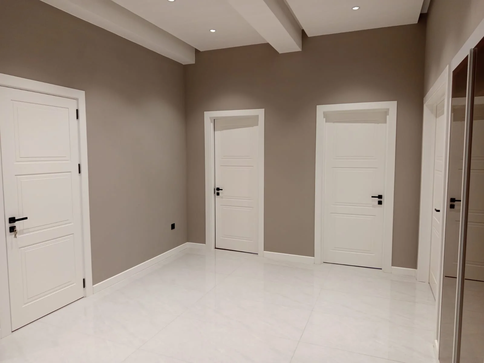 Kirayə 3 otaqlı Mənzil 130 m² Xətai r.