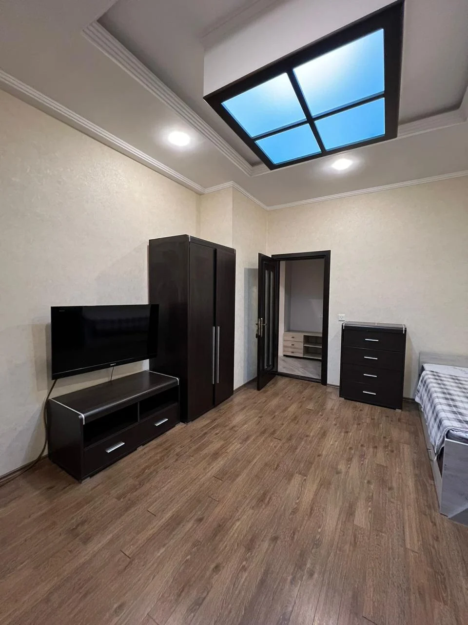 Kirayə 4 otaqlı Mənzil 135 m² Nərimanov r.