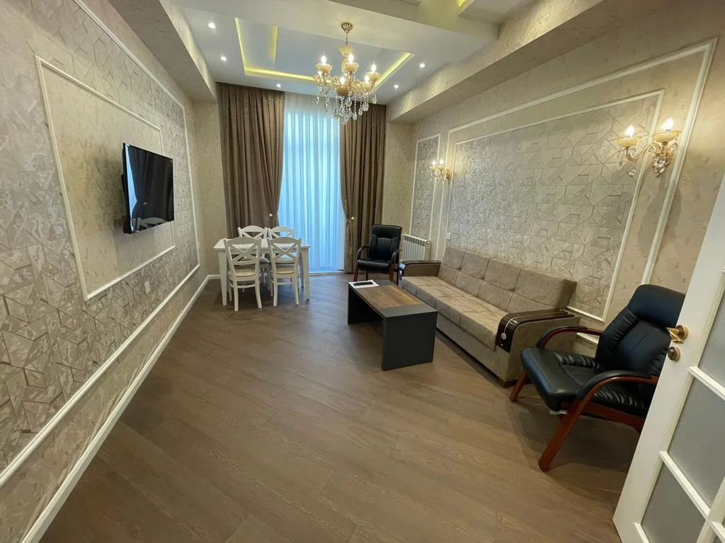 Kirayə 2 otaqlı Mənzil 85 m² Xətai r.