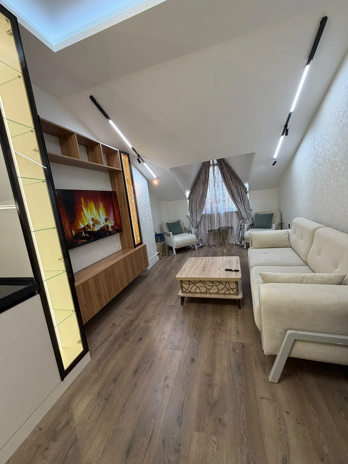 Kirayə 2 otaqlı Mənzil 60 m² Nərimanov r. – şəkil 3
