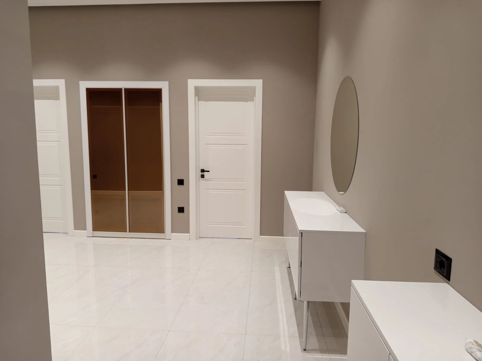 Kirayə 3 otaqlı Mənzil 130 m² Xətai r.