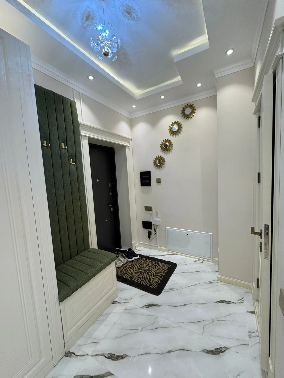 Kirayə 4 otaqlı Mənzil 140 m² Xətai r.