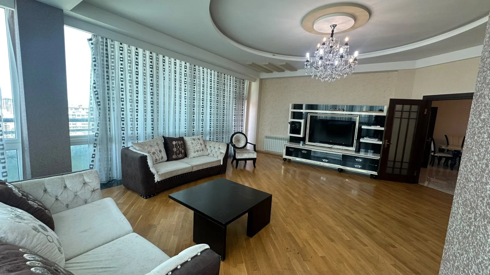 For rent 4-room Apartment 235 m² Nəsimi dist. 28 May metro – şəkil 1