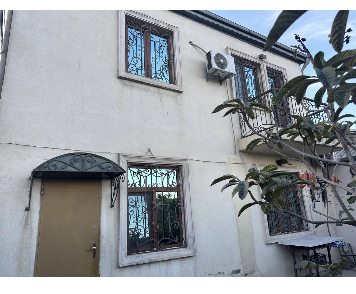 Satılır 5 otaqlı Həyət evi / Bağ evi 200 m² Binəqədi r. Binəqədi qəsəbəsi q. – şəkil 1
