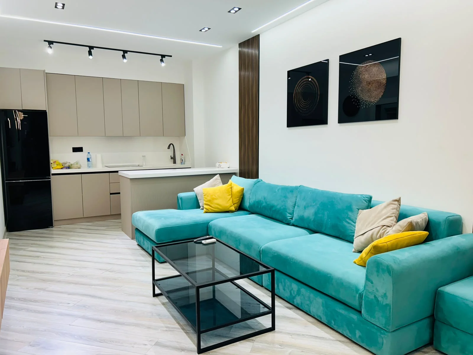 Kirayə 2 otaqlı Mənzil 70 m² Xətai r.
