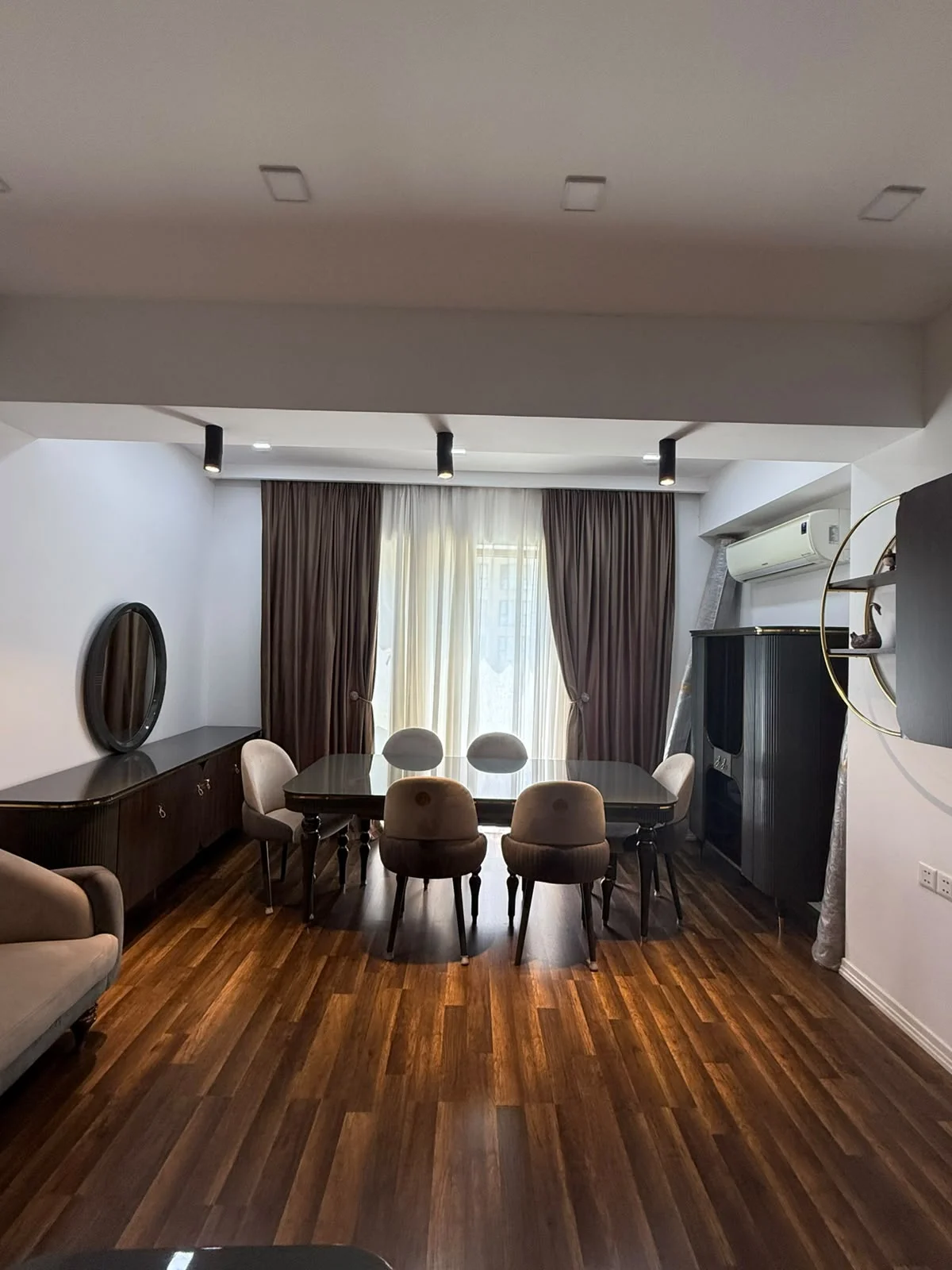Kirayə 3 otaqlı Mənzil 97 m² Xətai r.