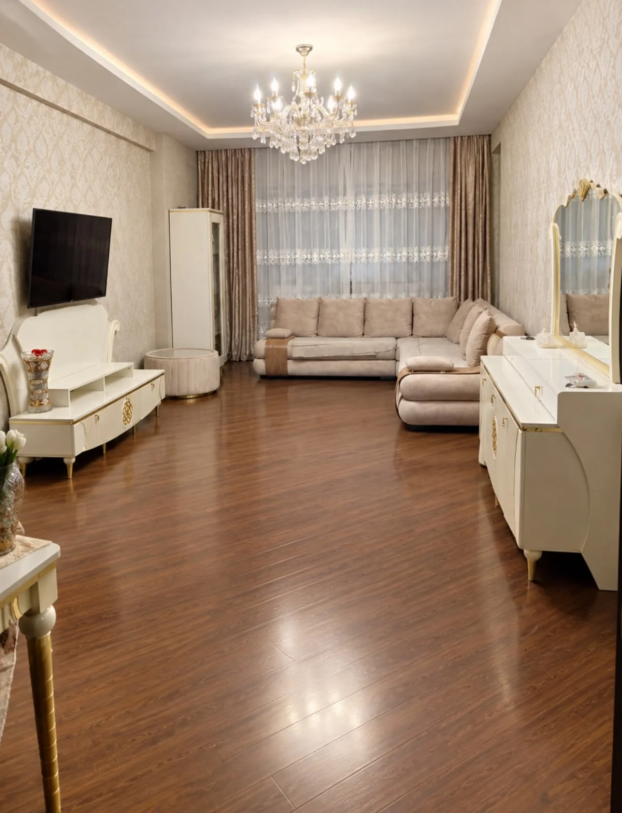 Kirayə 3 otaqlı Mənzil 120 m² Yasamal r.
