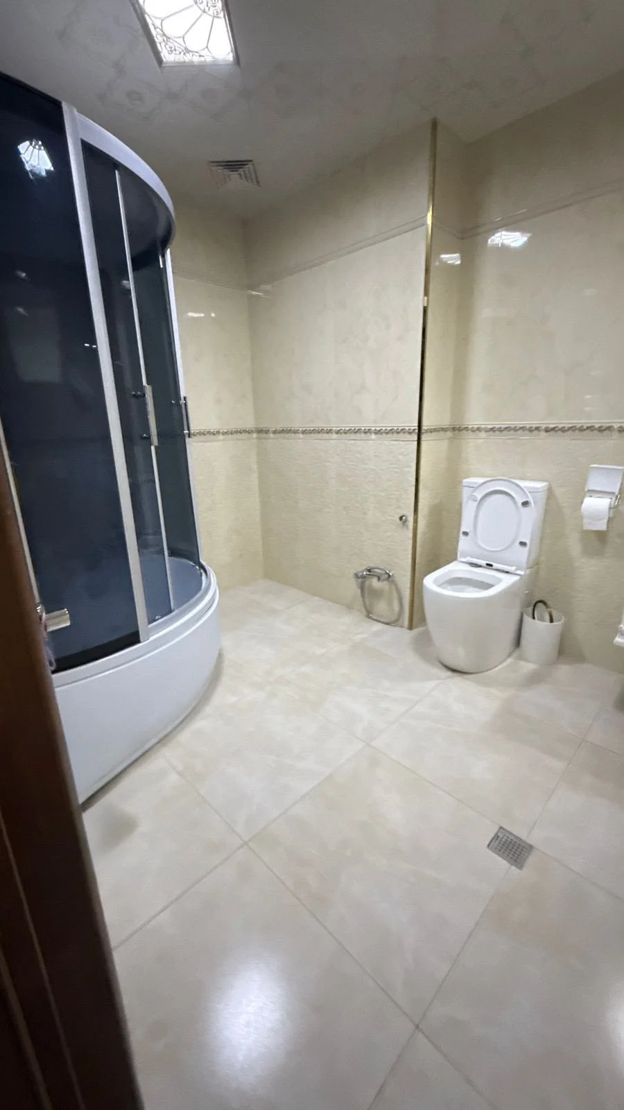 Kirayə 3 otaqlı Mənzil 185 m² Nəsimi r.