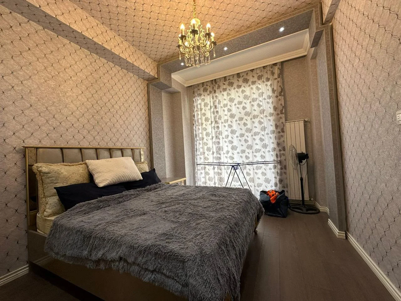 Kirayə 3 otaqlı Mənzil 140 m² Xətai r.