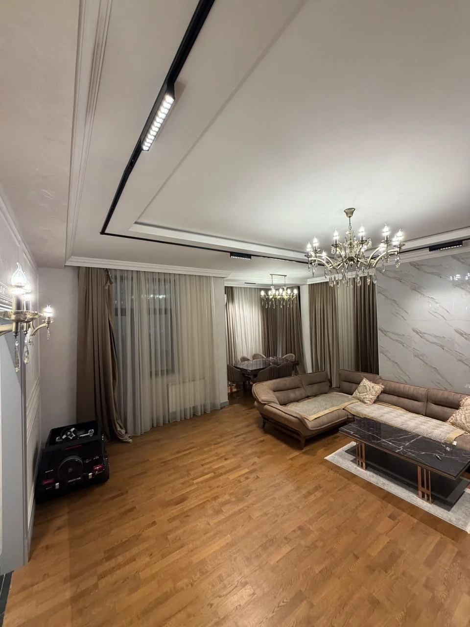 Satılır 3 otaqlı Mənzil 136 m² Nəsimi r. – şəkil 2