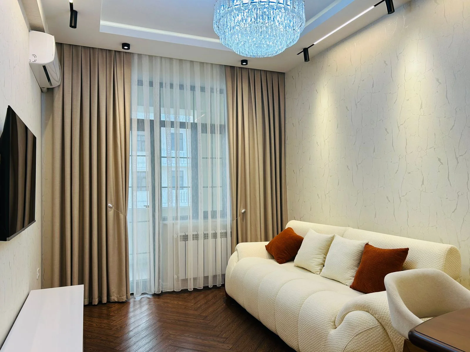 Kiralık 2 odalı Daire 70 m² Yasamal ilçesi Elmlər Akademiyası metro – şəkil 3